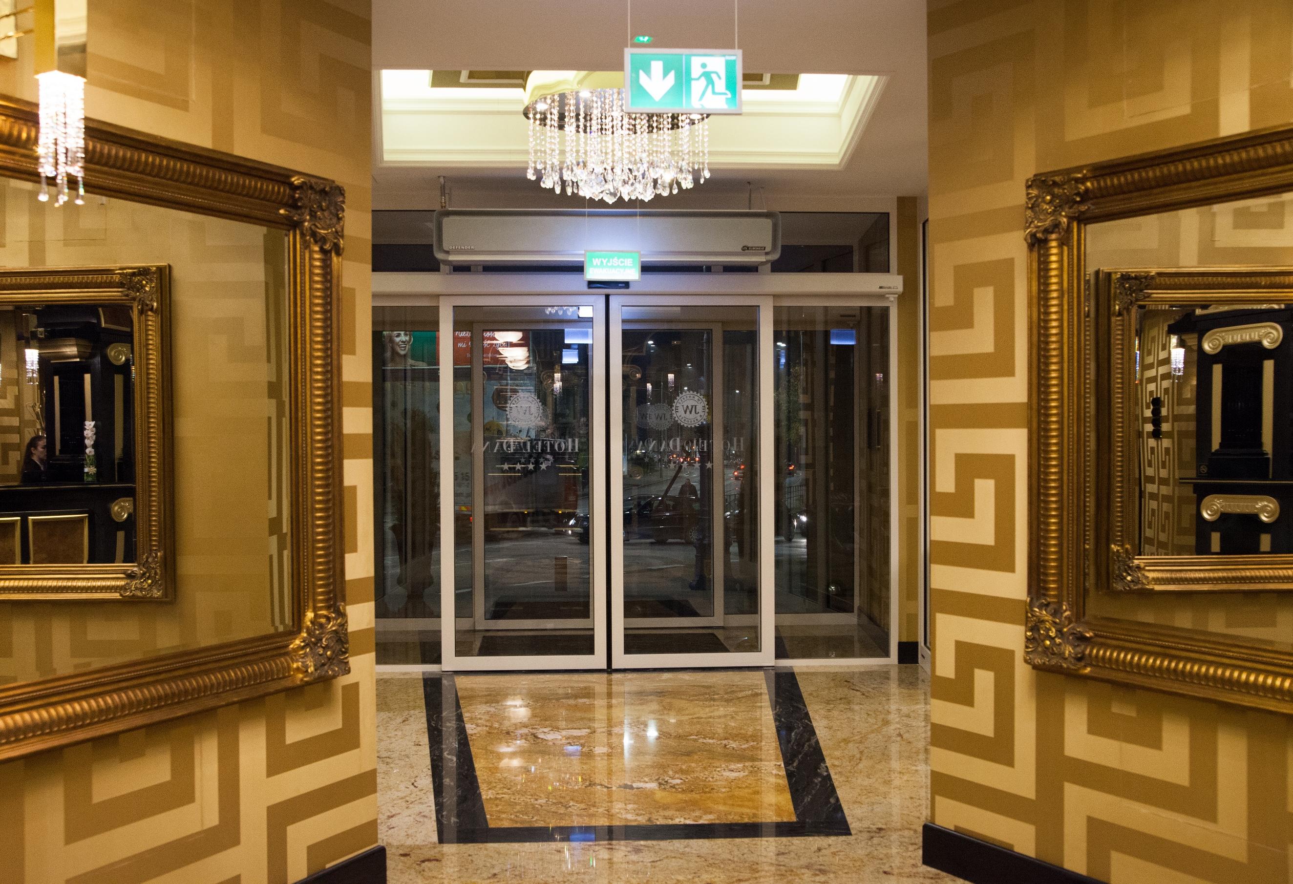 Hotel Dana Business & Conference Στσέτσιν Εξωτερικό φωτογραφία