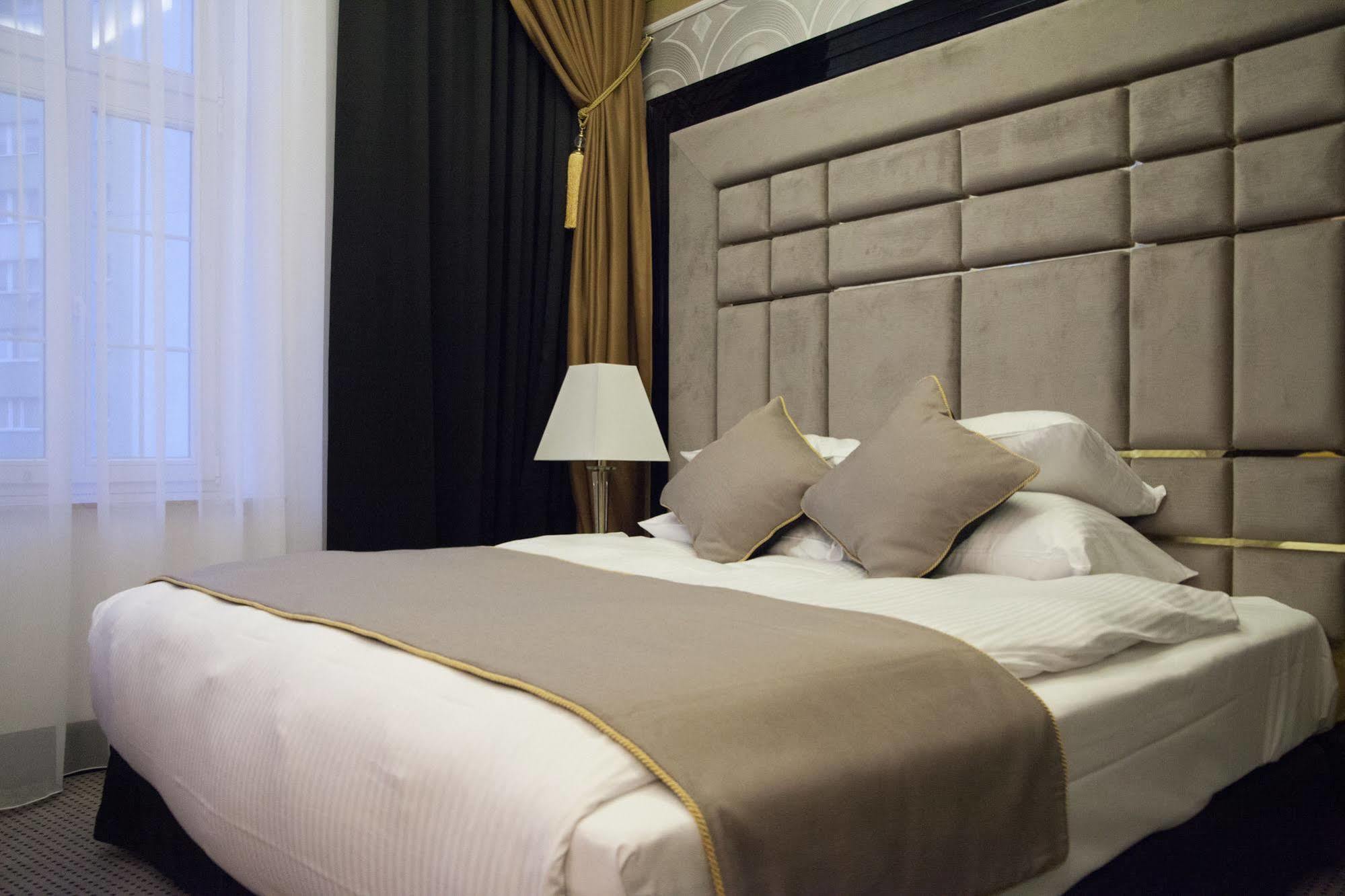 Hotel Dana Business & Conference Στσέτσιν Εξωτερικό φωτογραφία